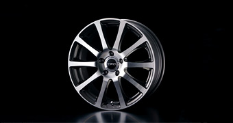 17�C���`�A���~�z�C�[���uTRD TF4�v