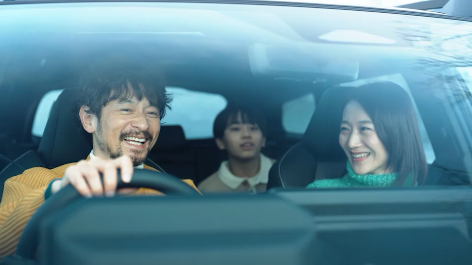 SWITCH ON YOUR LIFE WITH bZ4X | トヨタ自動車WEBサイト