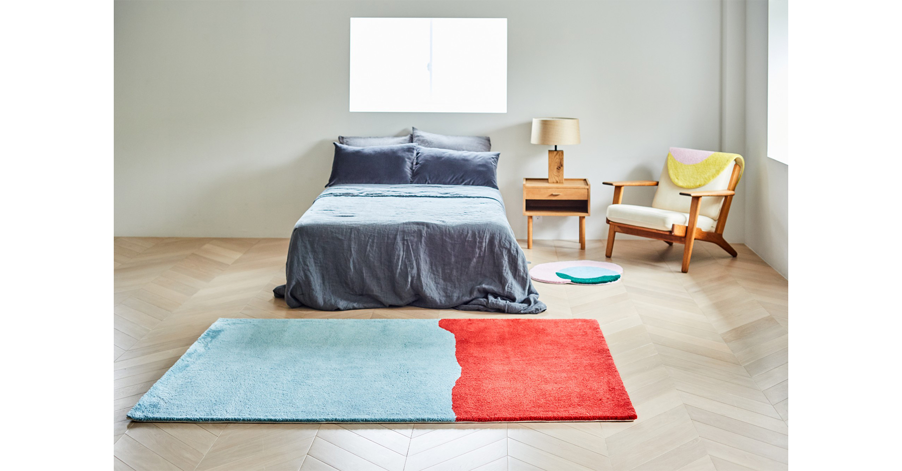 MIYOSHI RUG」とコラボした完全ハンドメイドのプレミアムなラグを数量