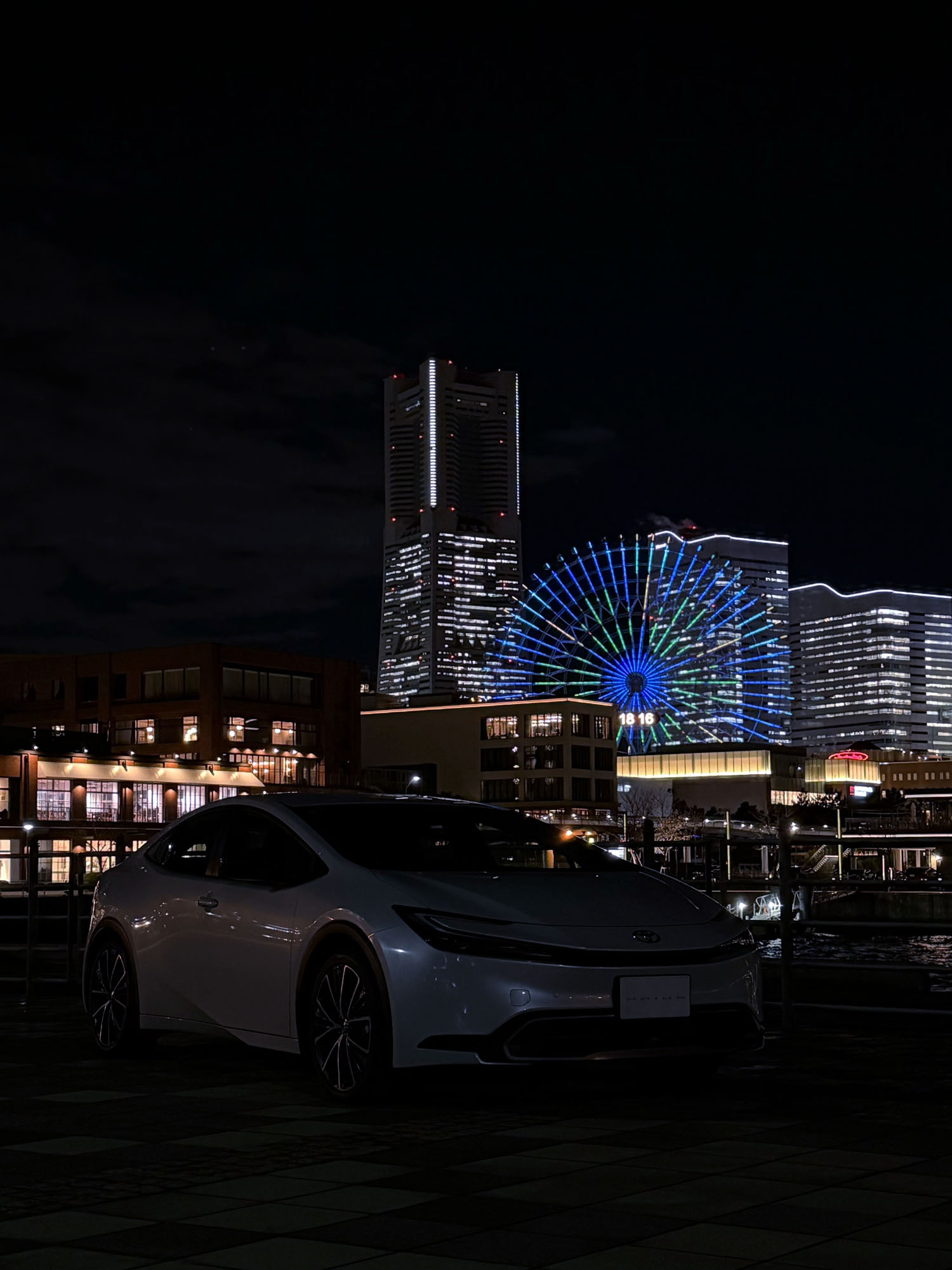 カメラを固定したことで<br class="only-sp">手ブレが軽減されています。<br>でもちょっと暗いですね？