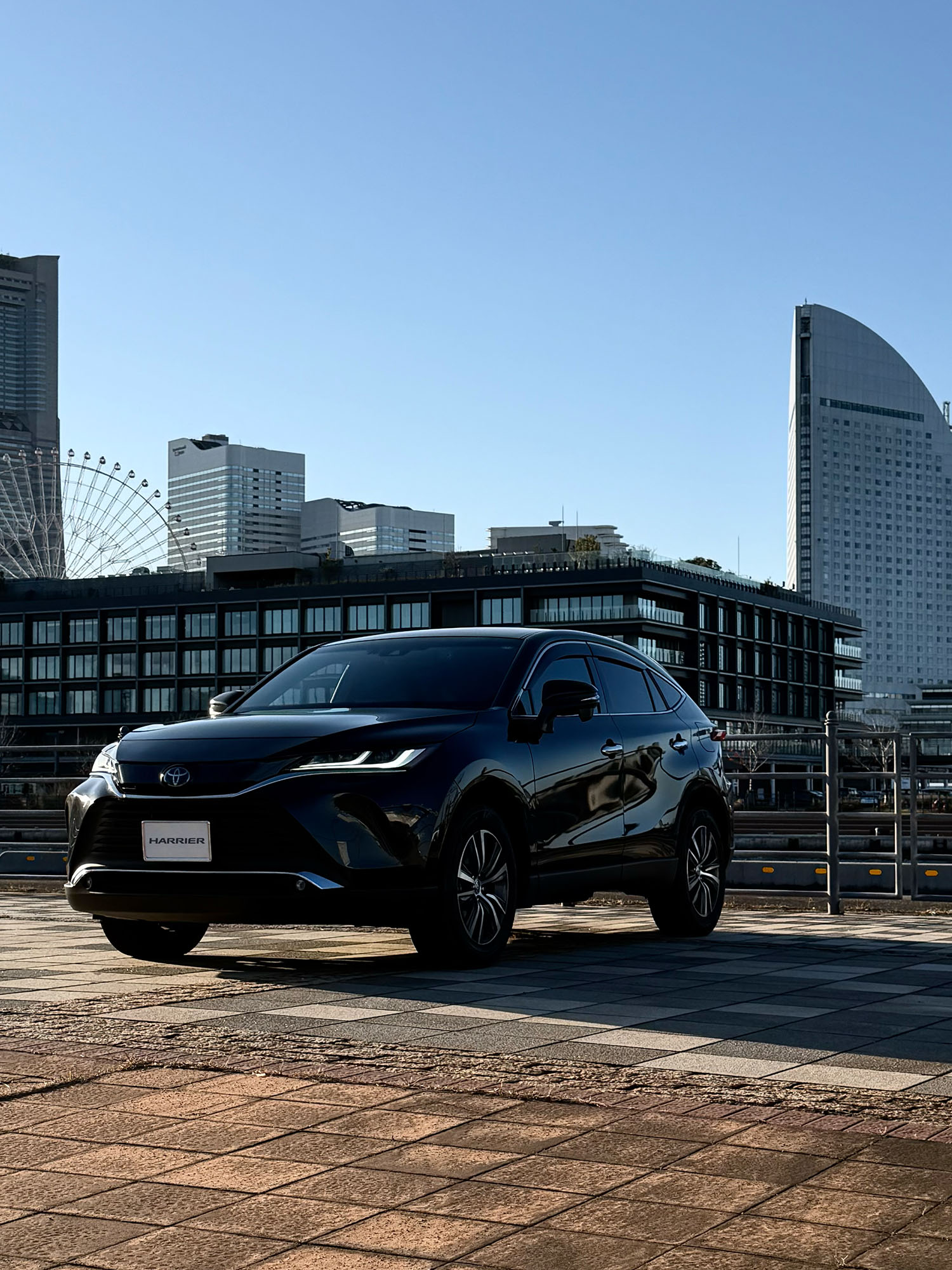 コントラストで<br class="only-sp">暗くなりすぎたグリルと<br class="only-sp">ホイールもちゃんと<br class="only-sp">見えるようになりました！