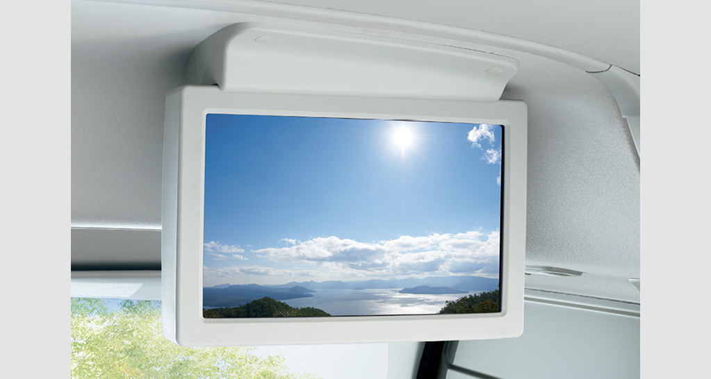 後席ディスプレイ（17.5インチ）［PREMIUM CABIN・EX・GX（ロングボディ車／超ロングボディ車）にメーカーオプション］