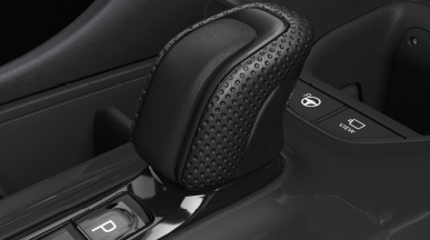 ディンプル加工本革シフトノブ(ピアノブラックオーナメント)