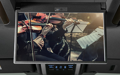 ミニバンの3列目からでも迫力のある映像を