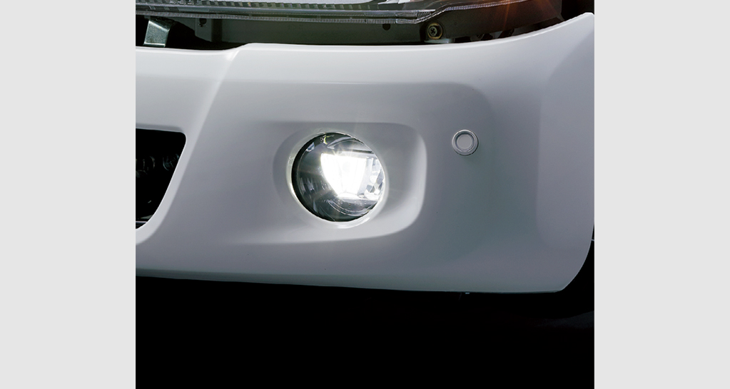 LEDフロントフォグランプ