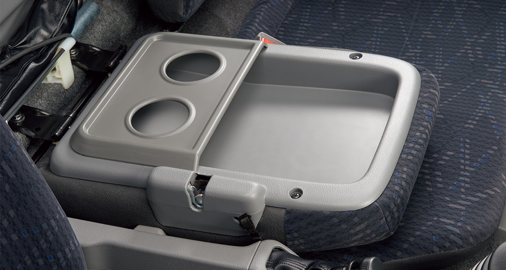 助手席分割式シート＆センターシートバックトレイ