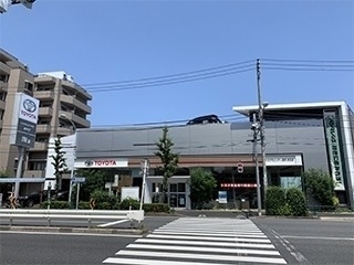 トヨタモビリティ東京 赤羽店の外観写真