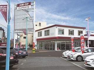 大阪トヨタ自動車 サンテラス十三の外観写真
