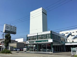 神戸トヨペット 名神店の外観写真