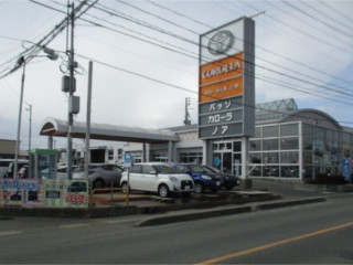 トヨタカローラ八戸 三沢店の外観写真