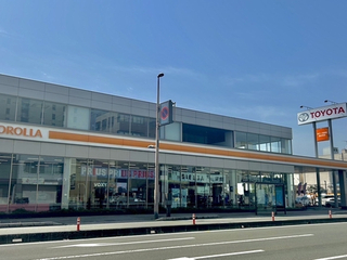 トヨタカローラ静岡 清水中央店の外観写真