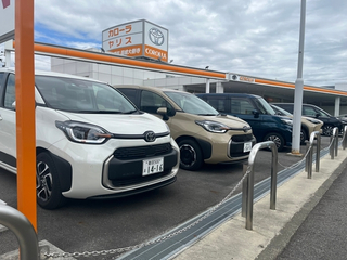 トヨタカローラ愛知 岡崎大樹寺店の外観写真