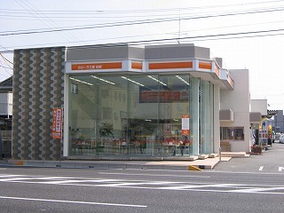 トヨタカローラ三重 松阪店の外観写真