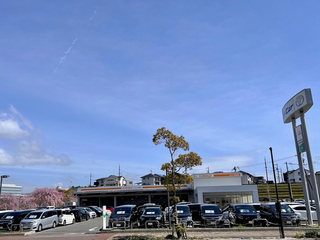 トヨタカローラ広島 シャント西風新都の外観写真
