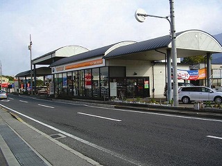 トヨタカローラ愛媛 新居浜店の外観写真