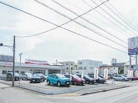 トヨタカローラネッツ岐阜 Ｕ‐Ｃａｒカローラ岐南店の外観写真