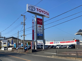 トヨタカローラ新大阪 アウトレット摂津２号店の店舗情報 - 中古車